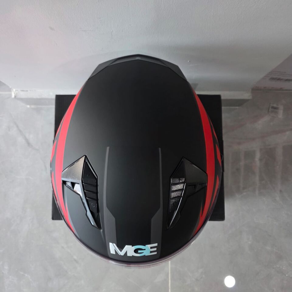 ÇENESİZ KASK JK528-1 MGE VİZÖRLÜ MAT SİYAH KIRMIZI L