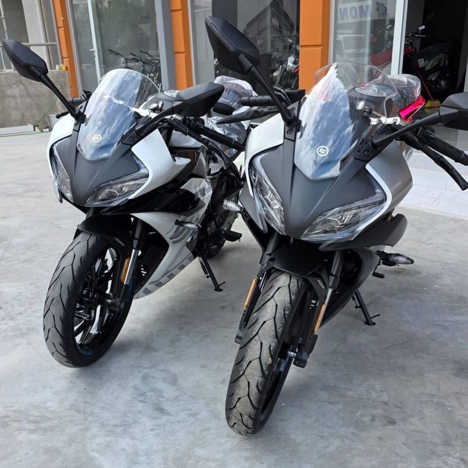 CF MOTO 250SR MOTORSİKLET - YENİ KASA