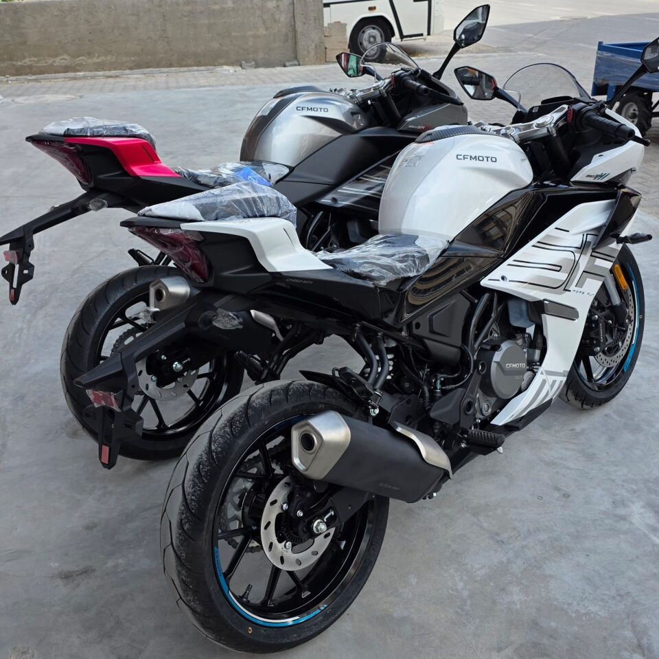 CF MOTO 250SR MOTORSİKLET - YENİ KASA