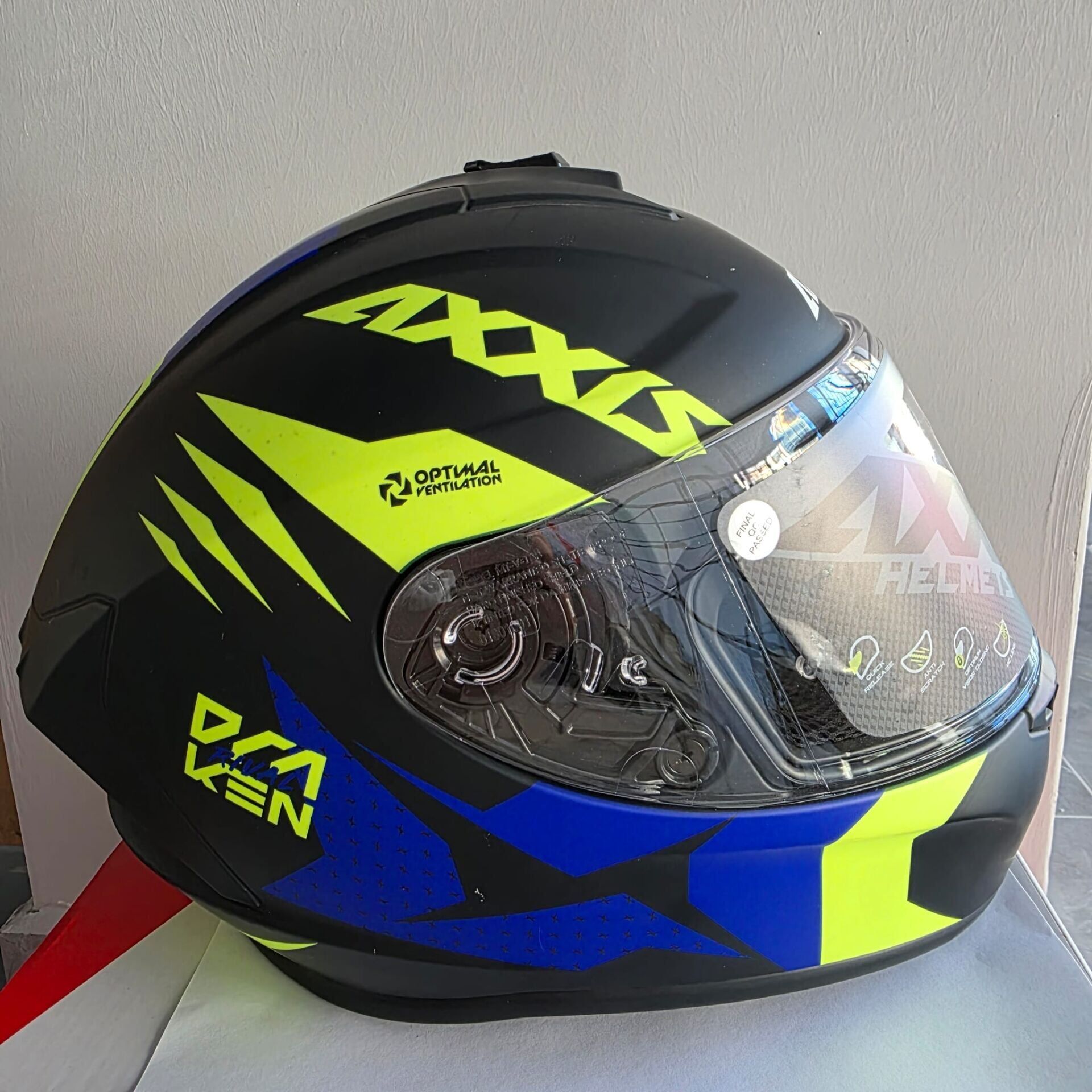 KAPALI KASK AXXIS NEON SARI LACİVERT SİYAH S