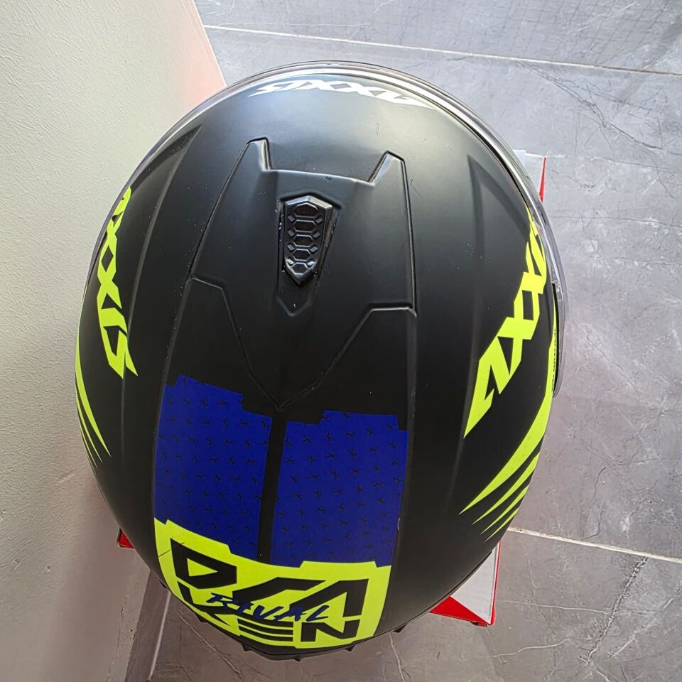 KAPALI KASK AXXIS NEON SARI LACİVERT SİYAH S