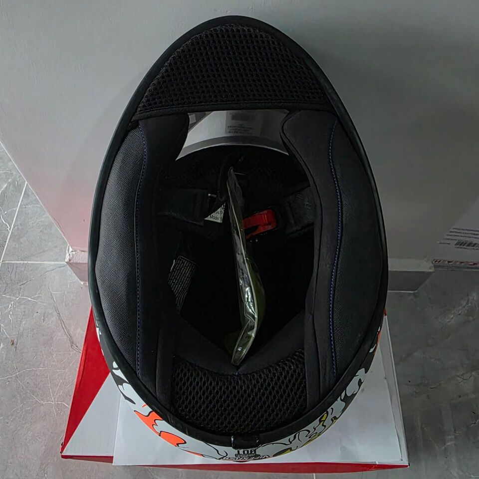 KAPALI KASK AXXIS MAT SİYAH PİRANA DESENLİ XL