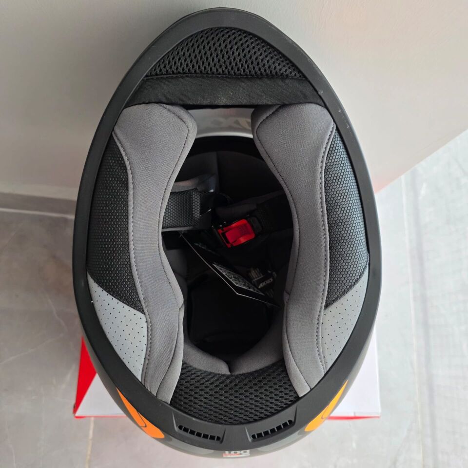 KAPALI KASK AXXIS MAT SİYAH NEON TURUNCU XL