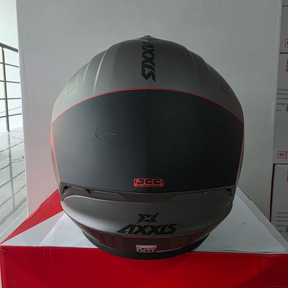 KAPALI KASK AXXIS METALİK GRİ SİYAH KIRMIZI M