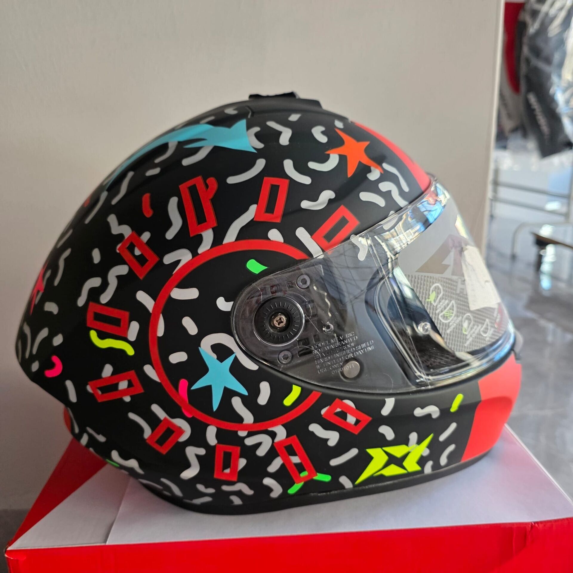 KAPALI KASK AXXIS MAT ÇOK RENKLİ S