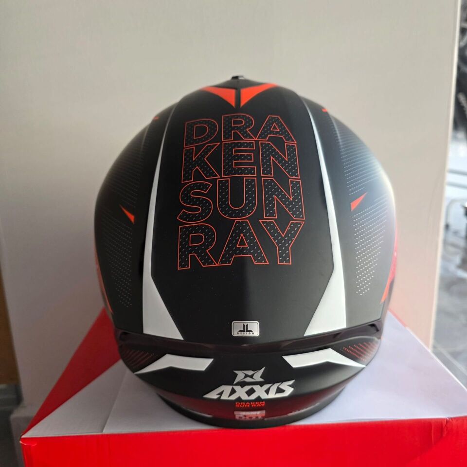 KAPALI KASK AXXIS MAT SİYAH KOYU KIRMIZI AÇIK KIRMIZI BEYAZ S