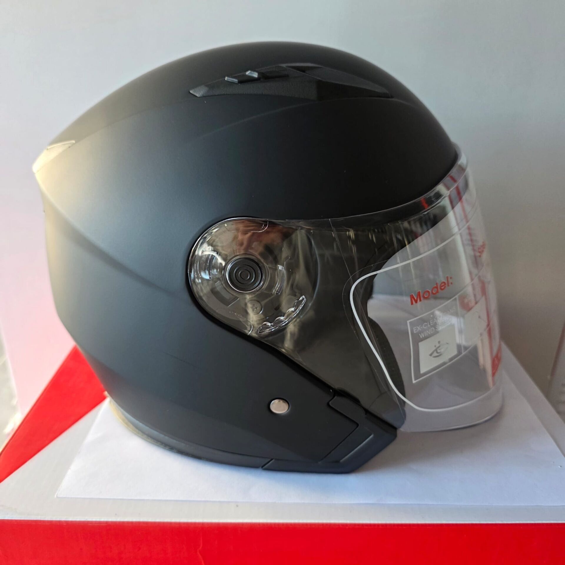 ÇENESİZ KASK JK-512 VİZÖRLÜ ŞEFFAF CAMLI MAT SİYAH M