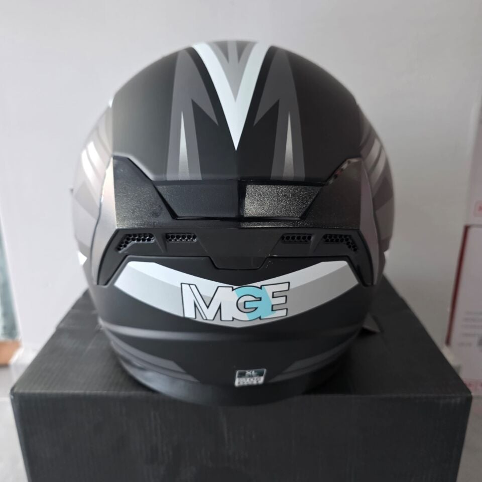 ÇENESİZ KASK JK528-1 MGE VİZÖRLÜ MAT SİYAH GÜMÜŞ L