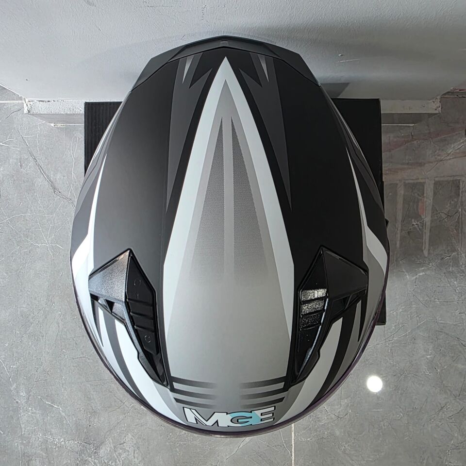 ÇENESİZ KASK JK528-1 MGE VİZÖRLÜ MAT SİYAH GÜMÜŞ XL