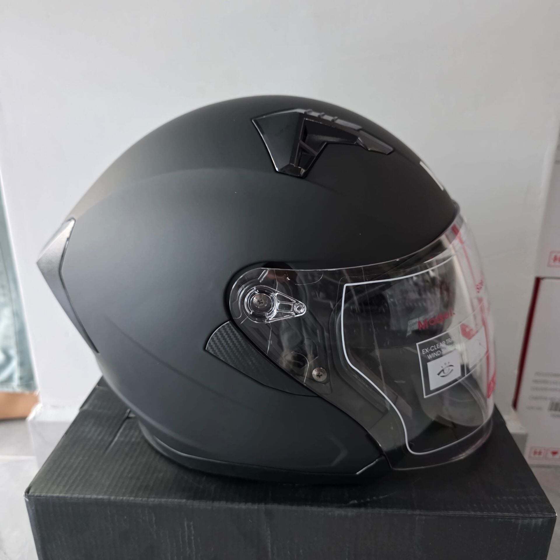 ÇENESİZ KASK JK528-1 MGE VİZÖRLÜ MAT SİYAH M
